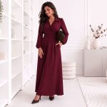 Długa sukienka na jesień: 7 stylizacji, które warto wypróbować